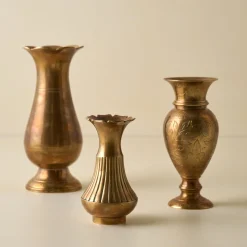 VND7372 ACUBE KRAFT PVT LTD Anna Antiqued Solid Brass Vase