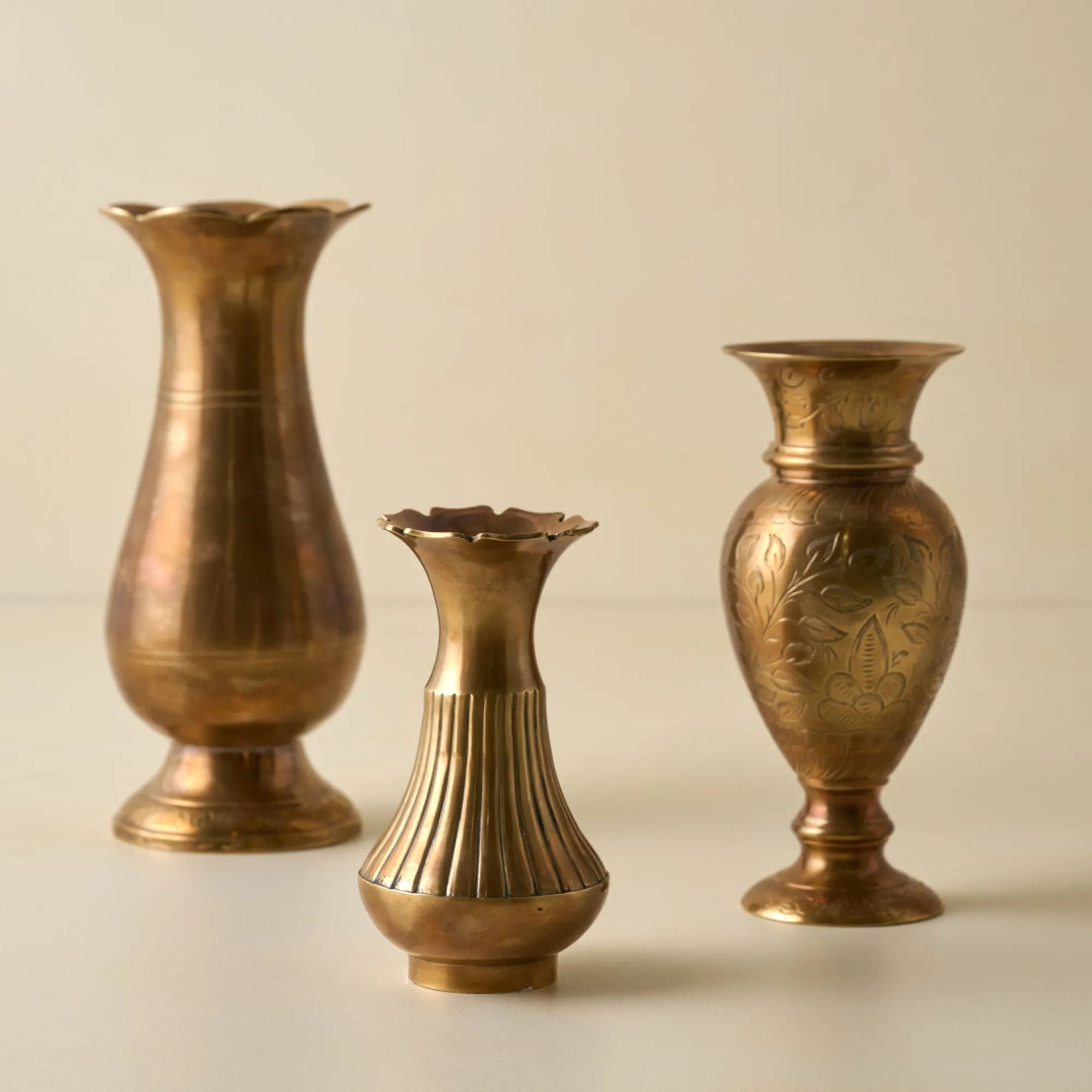 VND7372 ACUBE KRAFT PVT LTD Anna Antiqued Solid Brass Vase