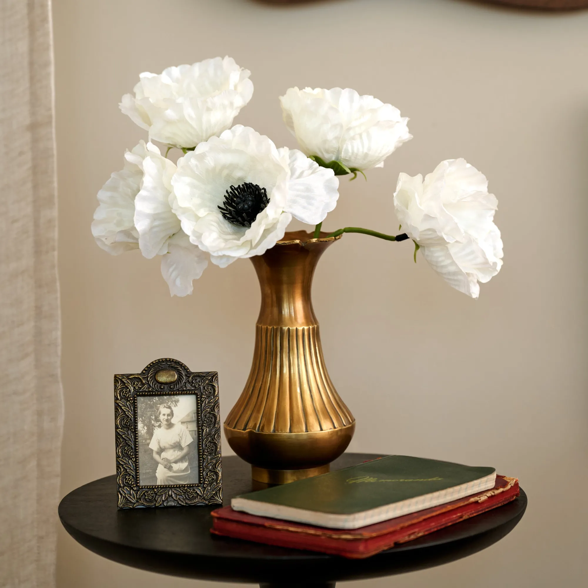 VND7372 ACUBE KRAFT PVT LTD Anna Antiqued Solid Brass Vase