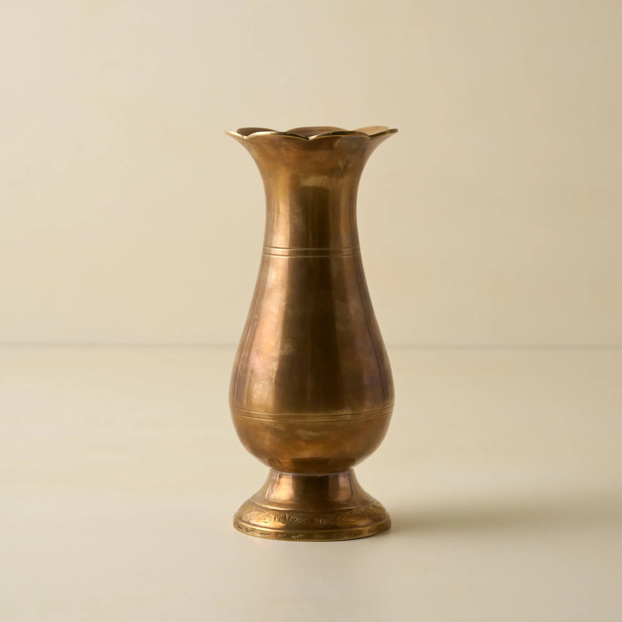 VND7372 ACUBE KRAFT PVT LTD Anna Antiqued Solid Brass Vase