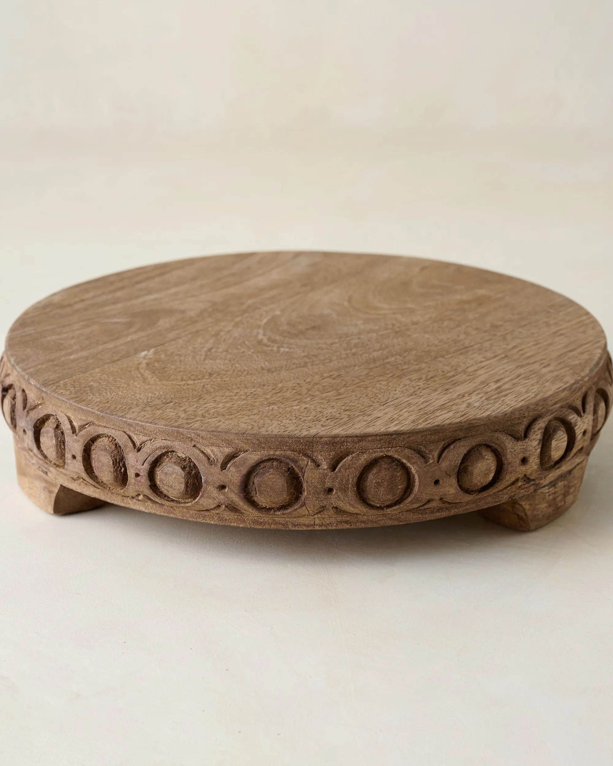 VND6622 ARVIND EXPO-CRAFTS Antiqued Carved Wood Round Riser