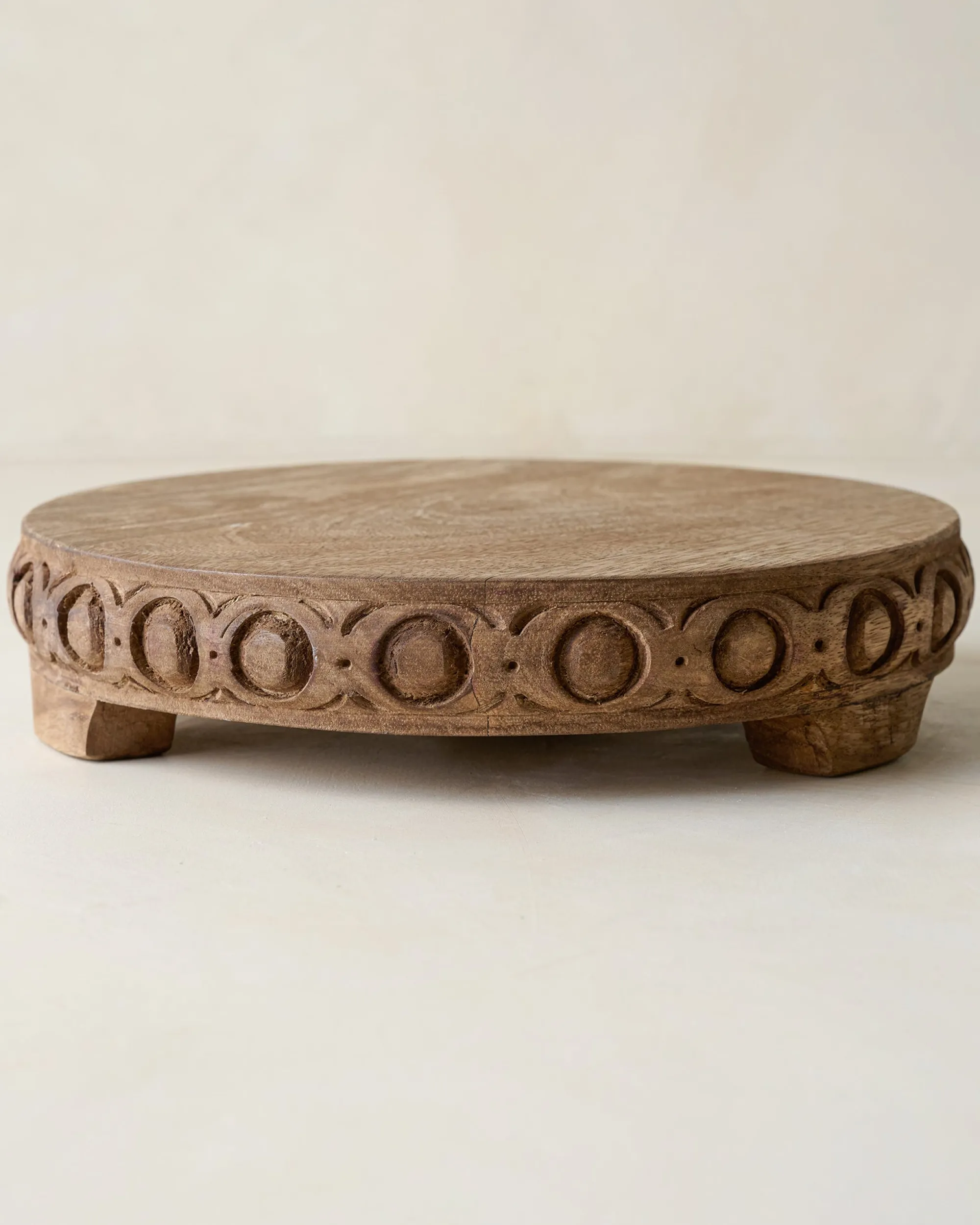 VND6622 ARVIND EXPO-CRAFTS Antiqued Carved Wood Round Riser