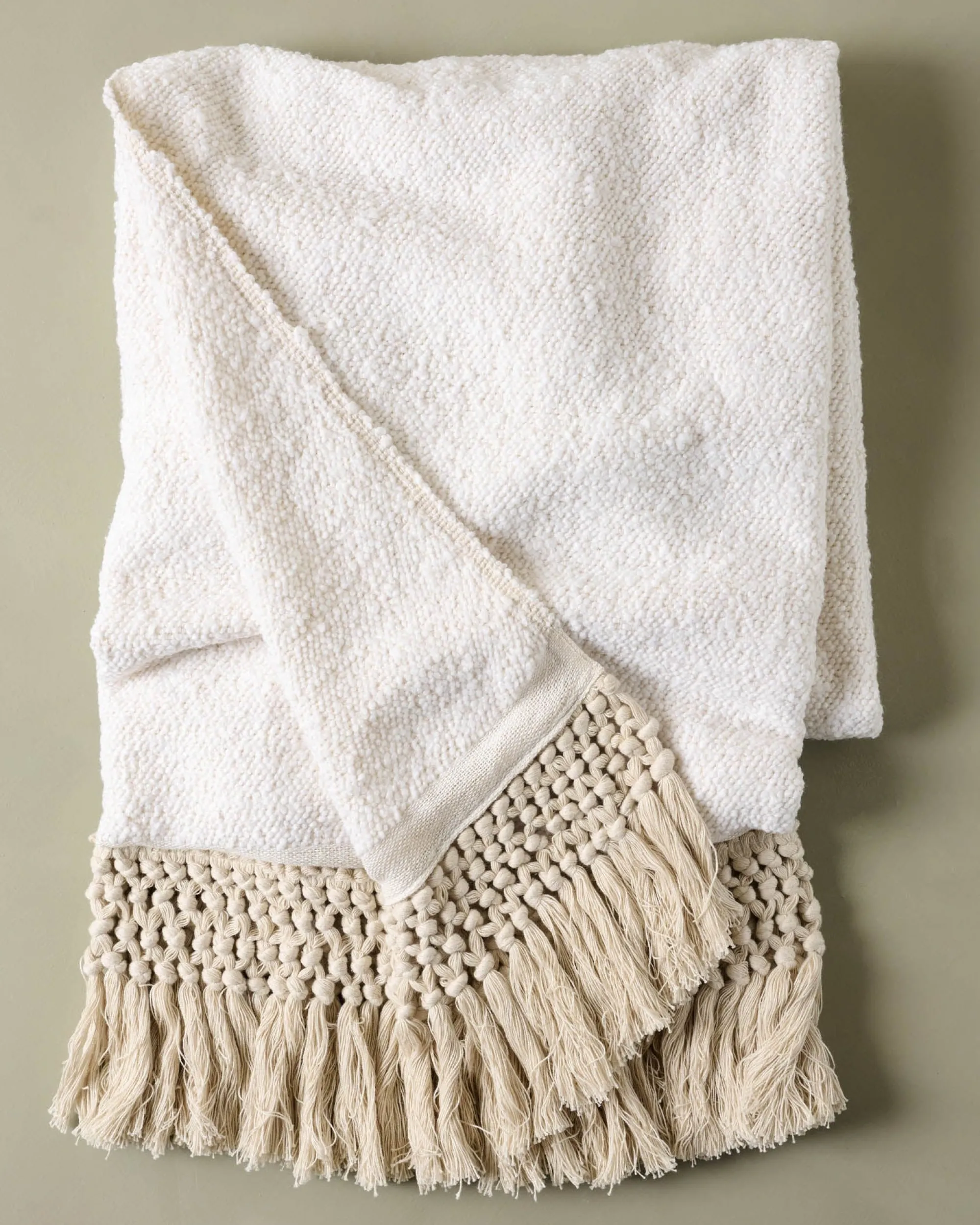 VND7018 Makerspalm, LLC Antique White Essential Tassel Throw