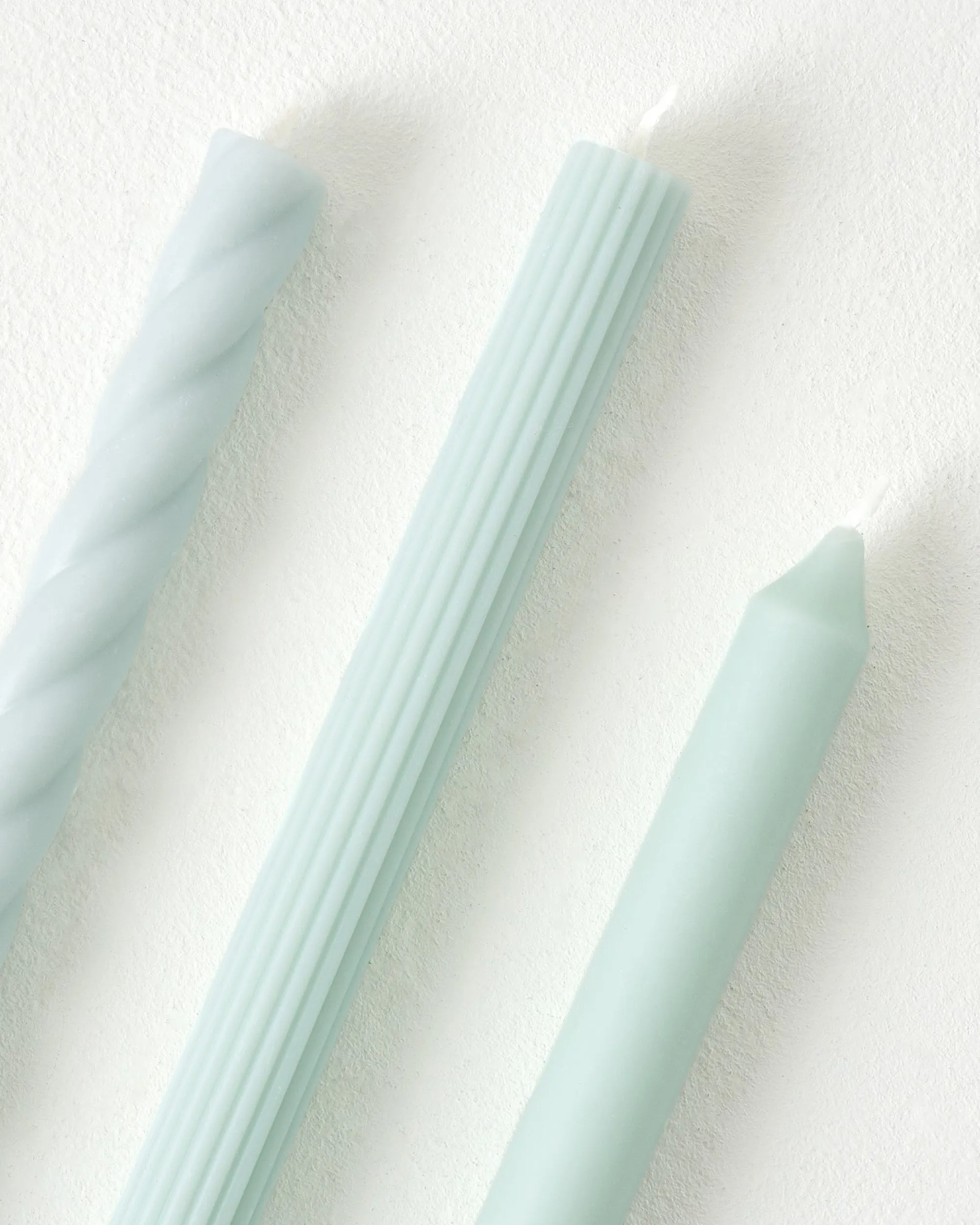 VND2713 Illume Assorted Light Blue Taper Candle Set