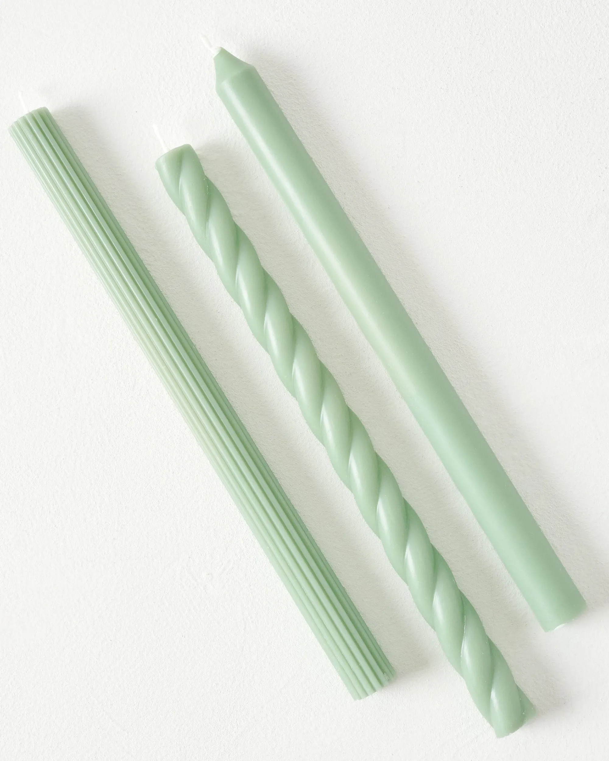 VND2713 Illume Assorted Sage Green Taper Candle Set