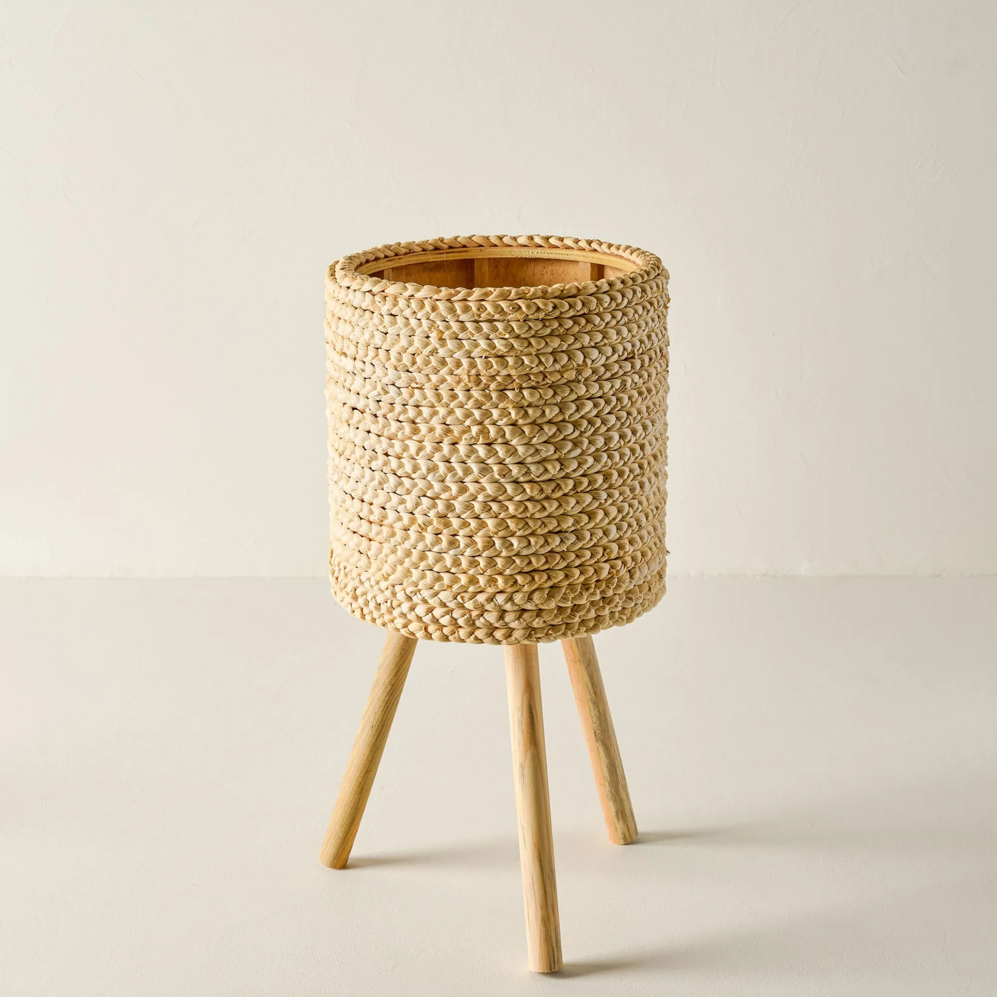 VND0092 Melrose International, LLC Bleached Woven Plant Stands