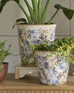 VND0078 K & K Interiors, Inc. Blue and White Distressed Planter