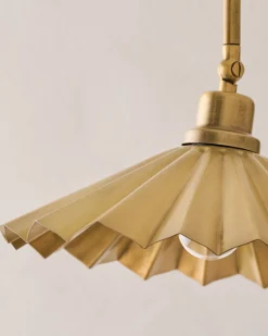 VND8010 Decodesign Interior Brass Pleat Plug-in Sconce