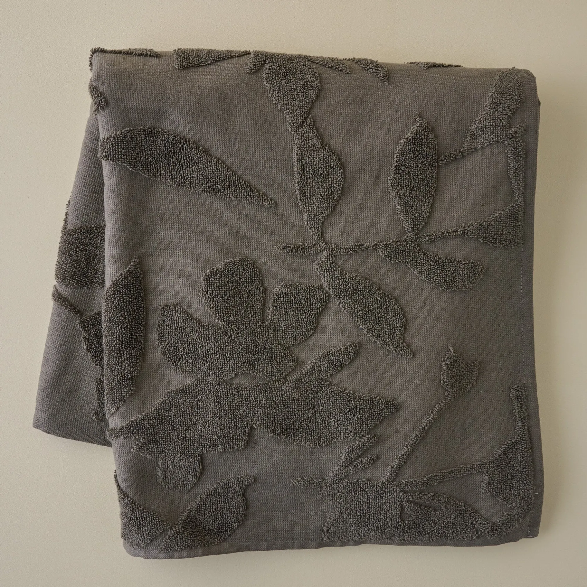 VND6325 The Airtex Group Brown Floral Jacquard Towel