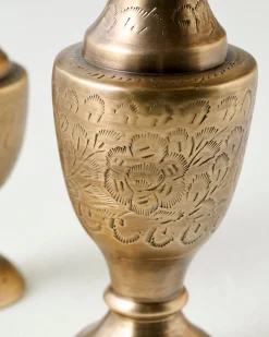 VND7372 ACUBE KRAFT PVT LTD Callin Etched Brass Bud Vase