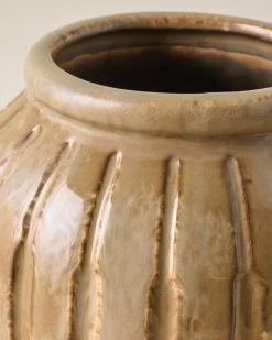 VND0164 Creative Co-op Inc Callum Ribbed Vase
