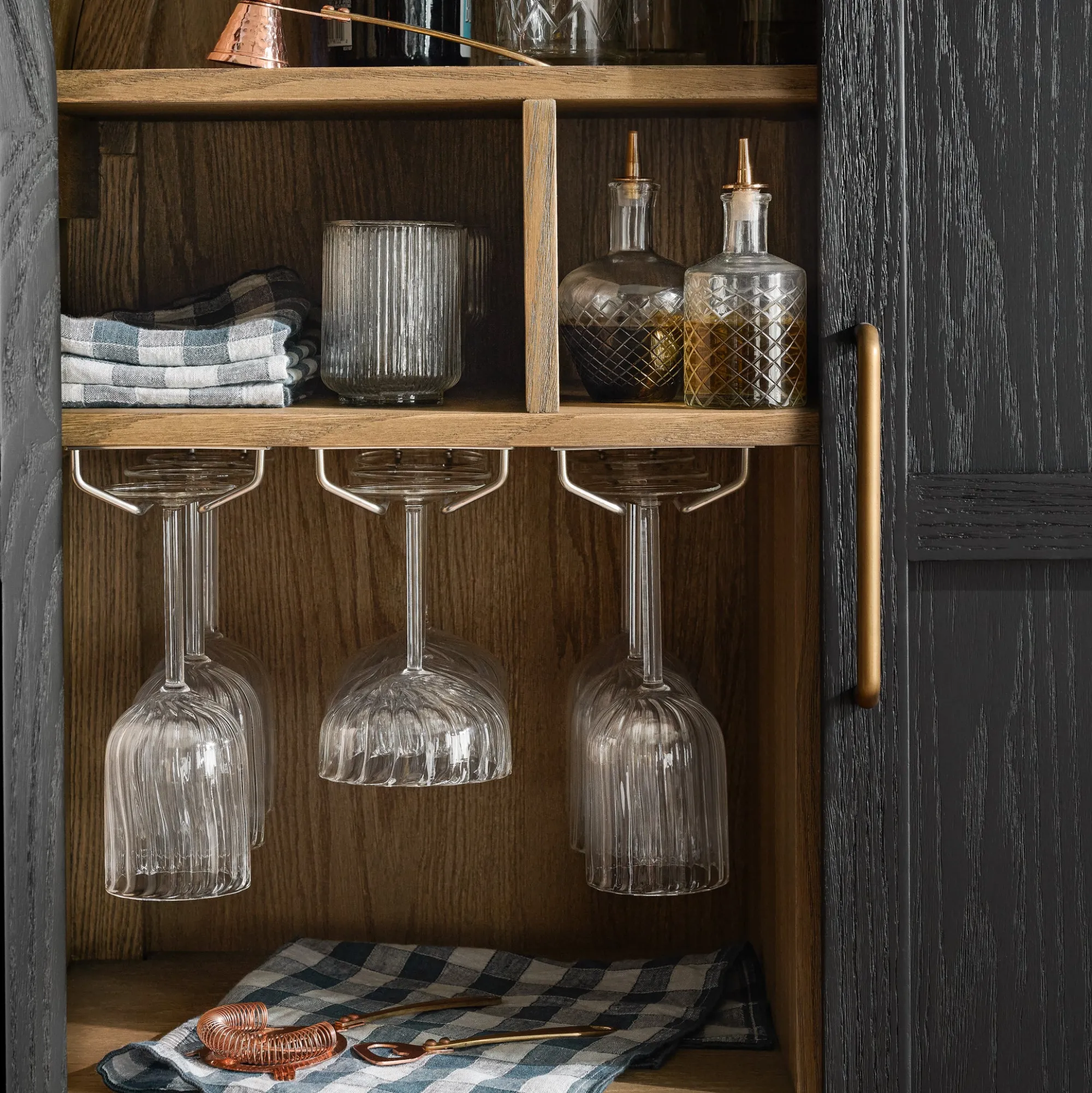 VND6200 Four Hands, LLC Carraway Bar Cabinet