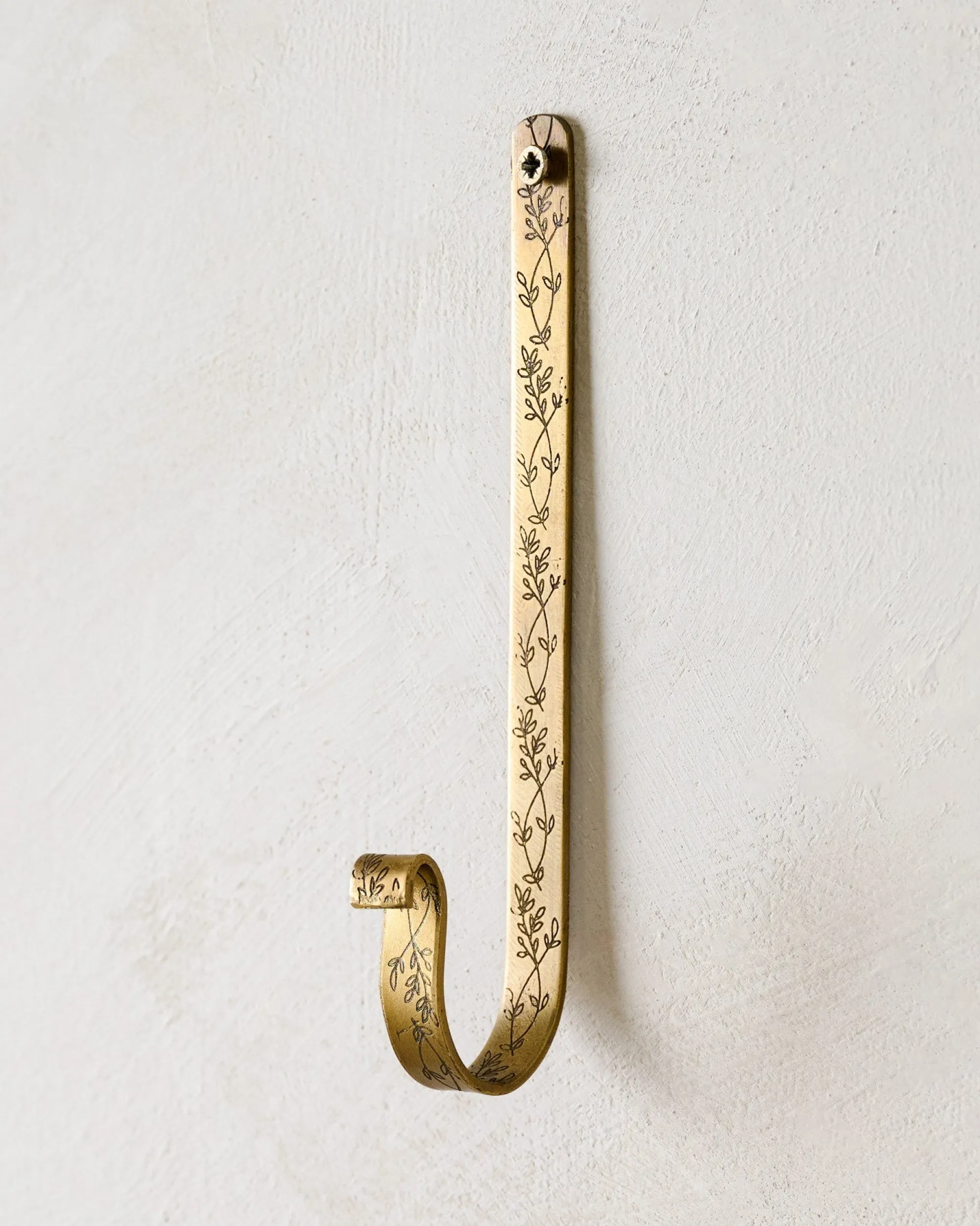 VND6714 BRASAGE Celine Etched Brass Hook