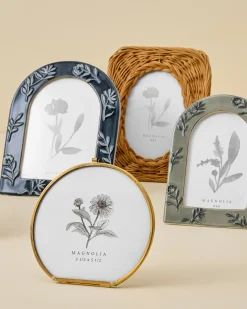 VND0164 Creative Co-op Inc Ceramic Arched Floral Photo Frame
