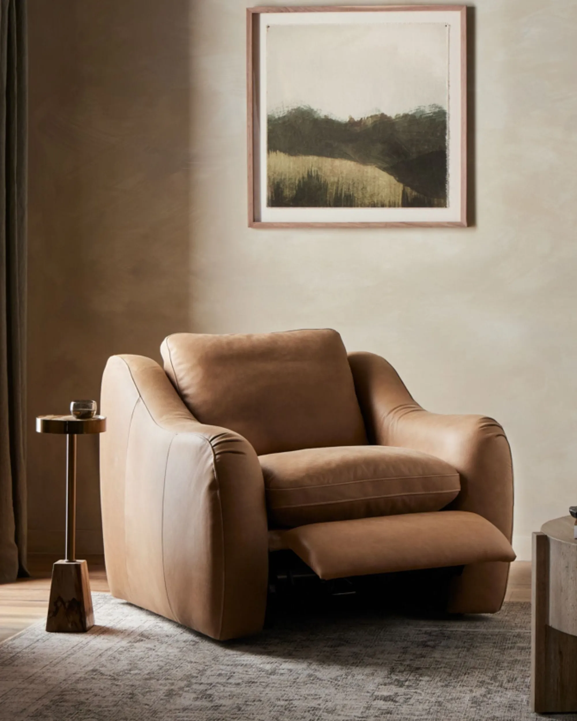 VND6200 Four Hands, LLC Chase Power Recliner