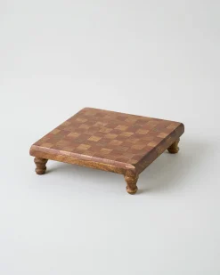 VND8933 B R Overseas Checkered Wood Riser