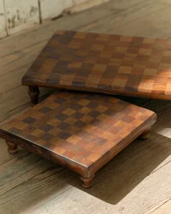 VND8933 B R Overseas Checkered Wood Riser