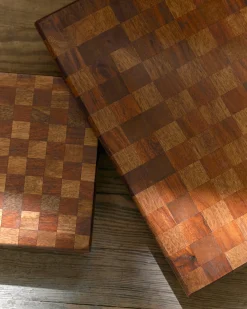 VND8933 B R Overseas Checkered Wood Riser