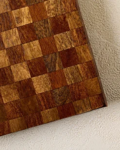 VND8933 B R Overseas Checkered Wood Riser