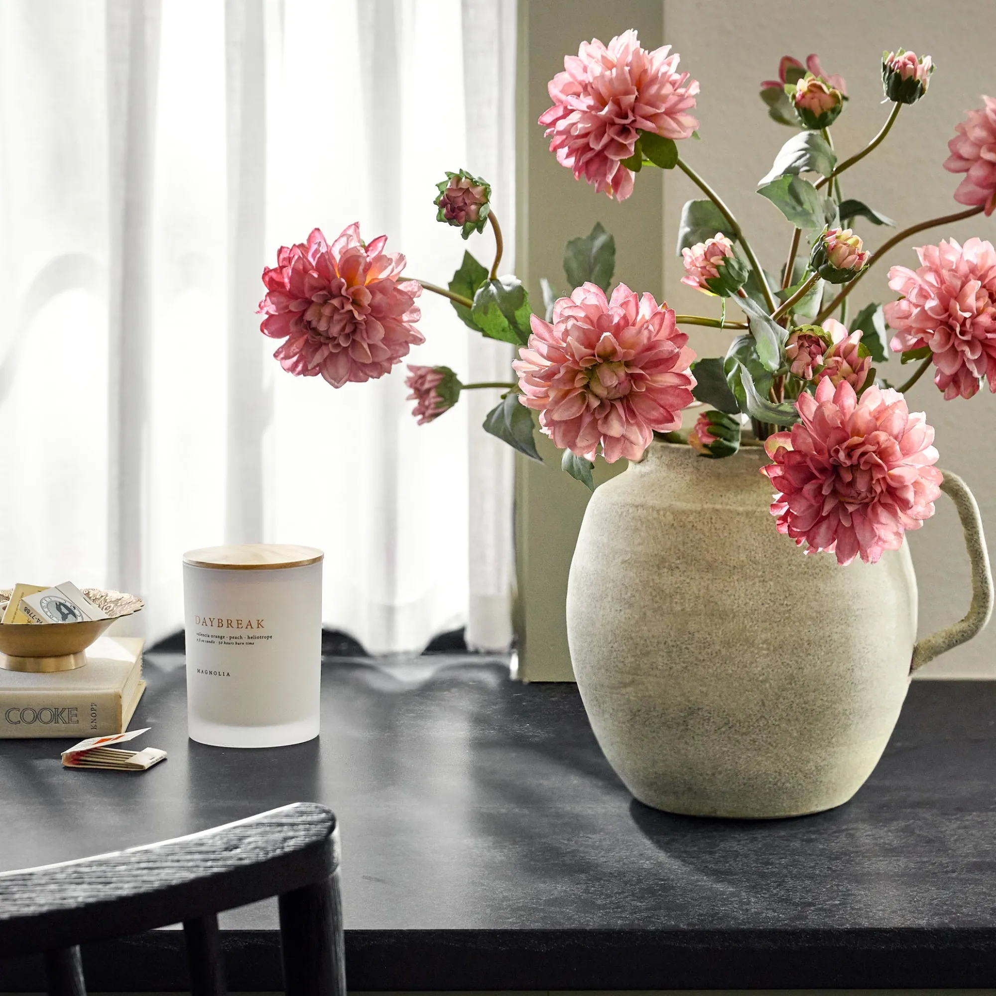 VND0078 K & K Interiors, Inc. Dahlia Bloom Bundle