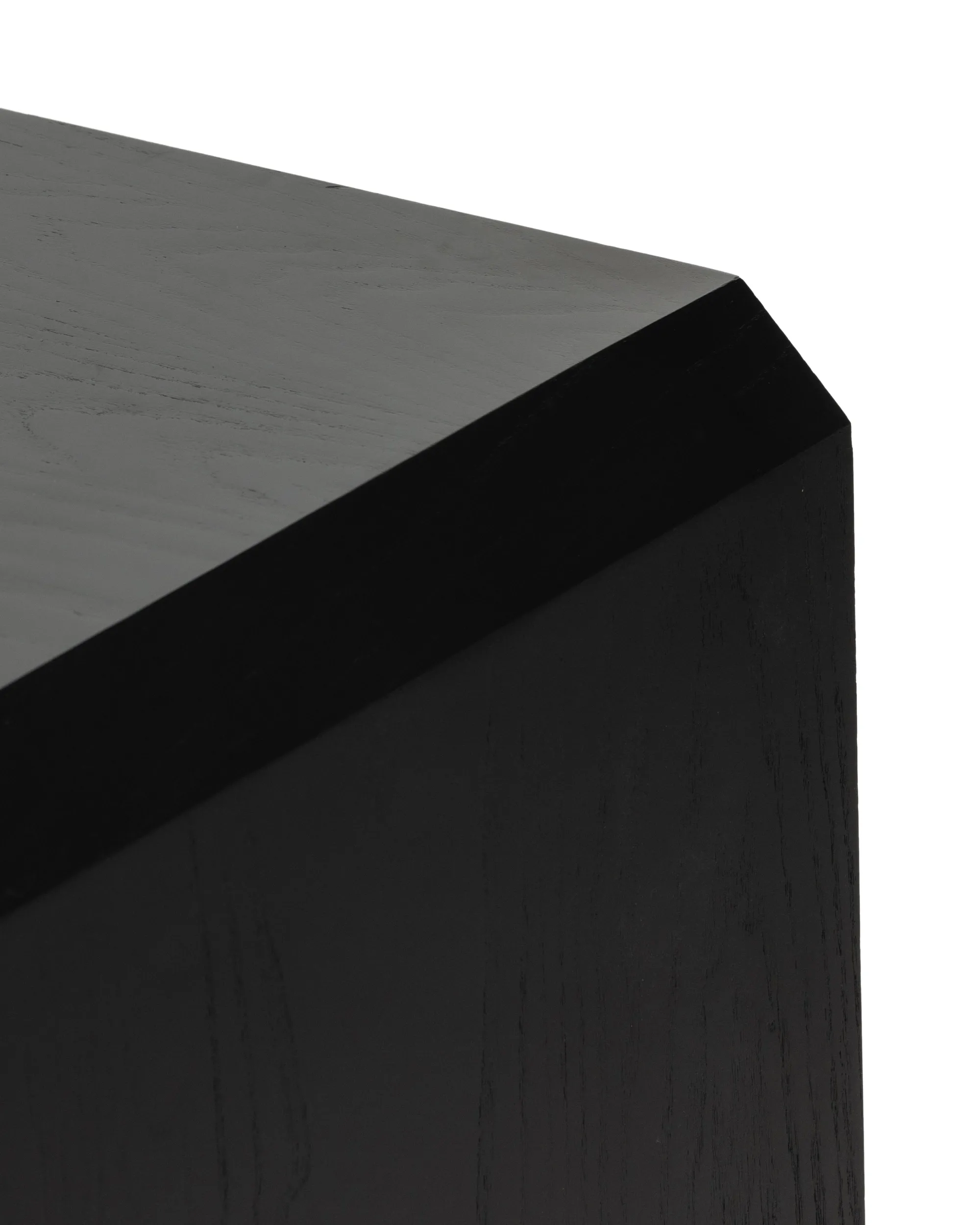 VND6200 Four Hands, LLC Dawn Media Console