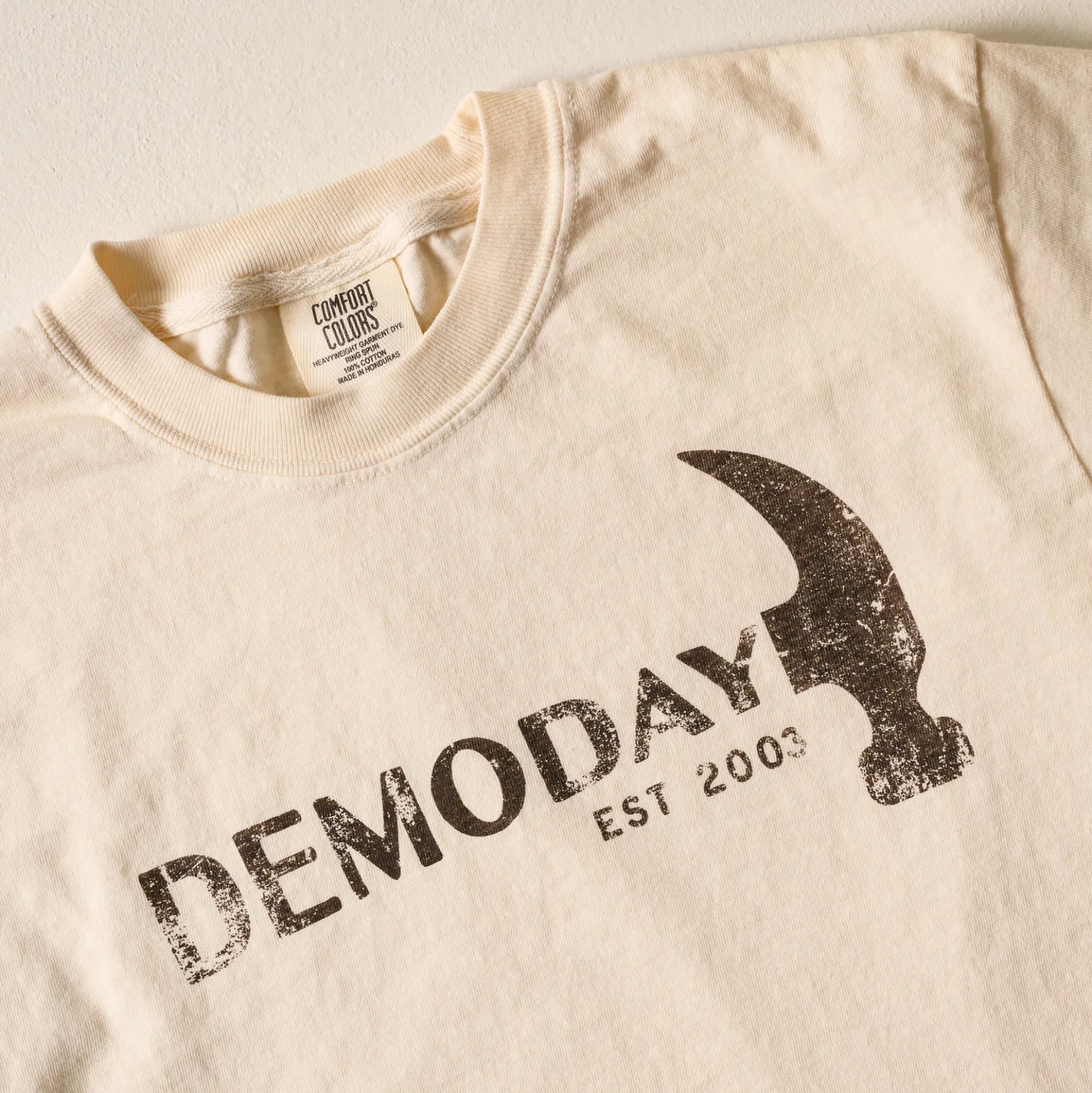 VND0179 Hole In The Roof Marketing Inc Demoday Hammer Ivory Shirt
