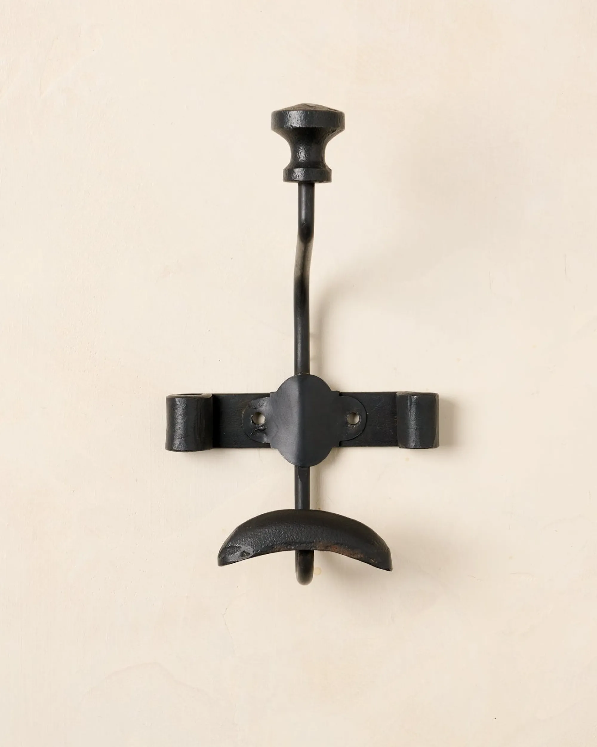 VND6628 Quality Products of India Duke Metal Wall Hooks
