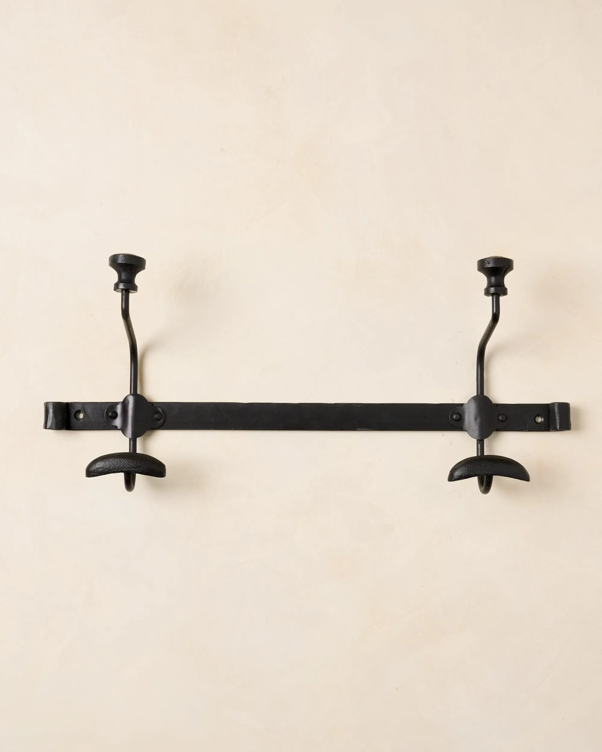 VND6628 Quality Products of India Duke Metal Wall Hooks