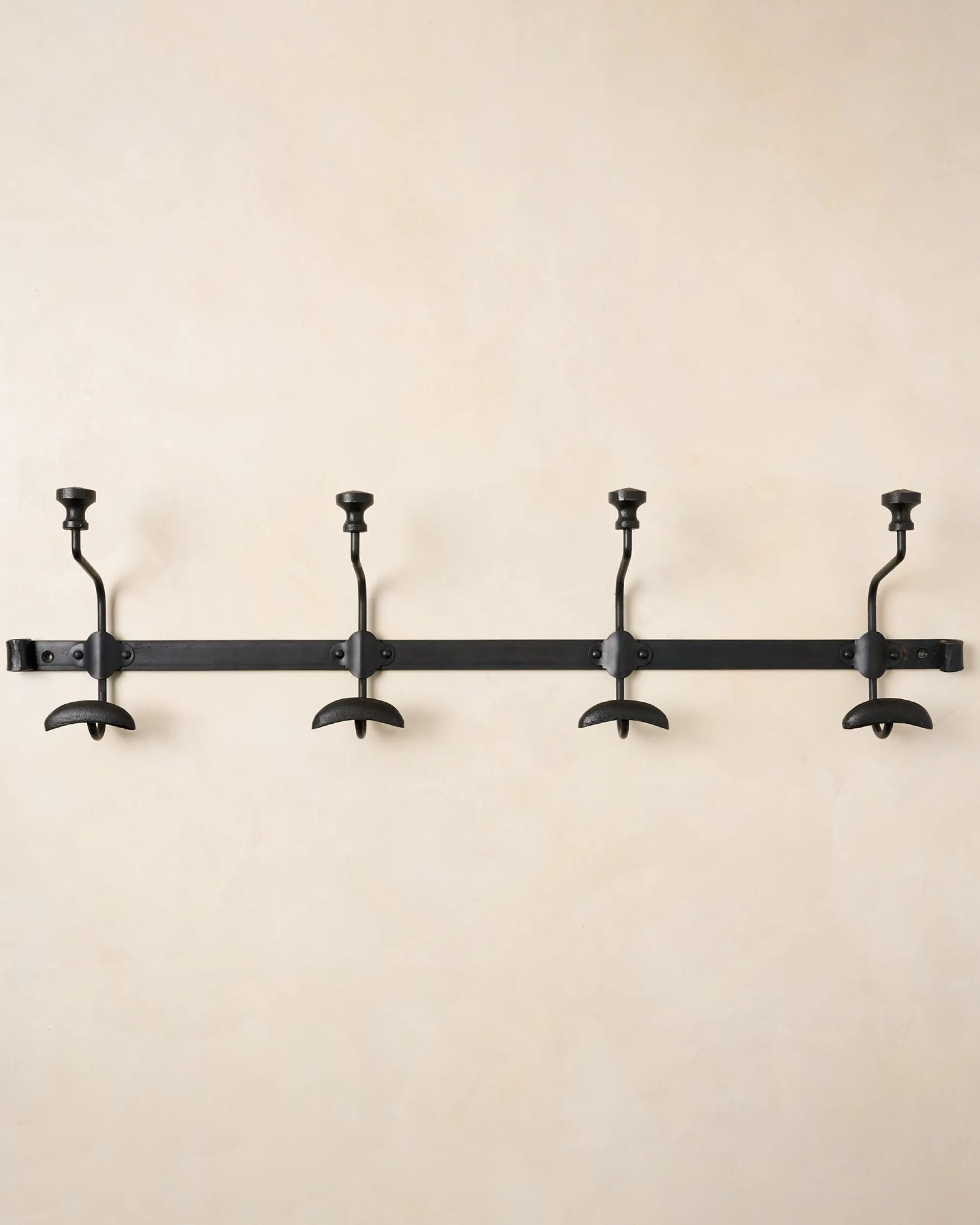 VND6628 Quality Products of India Duke Metal Wall Hooks