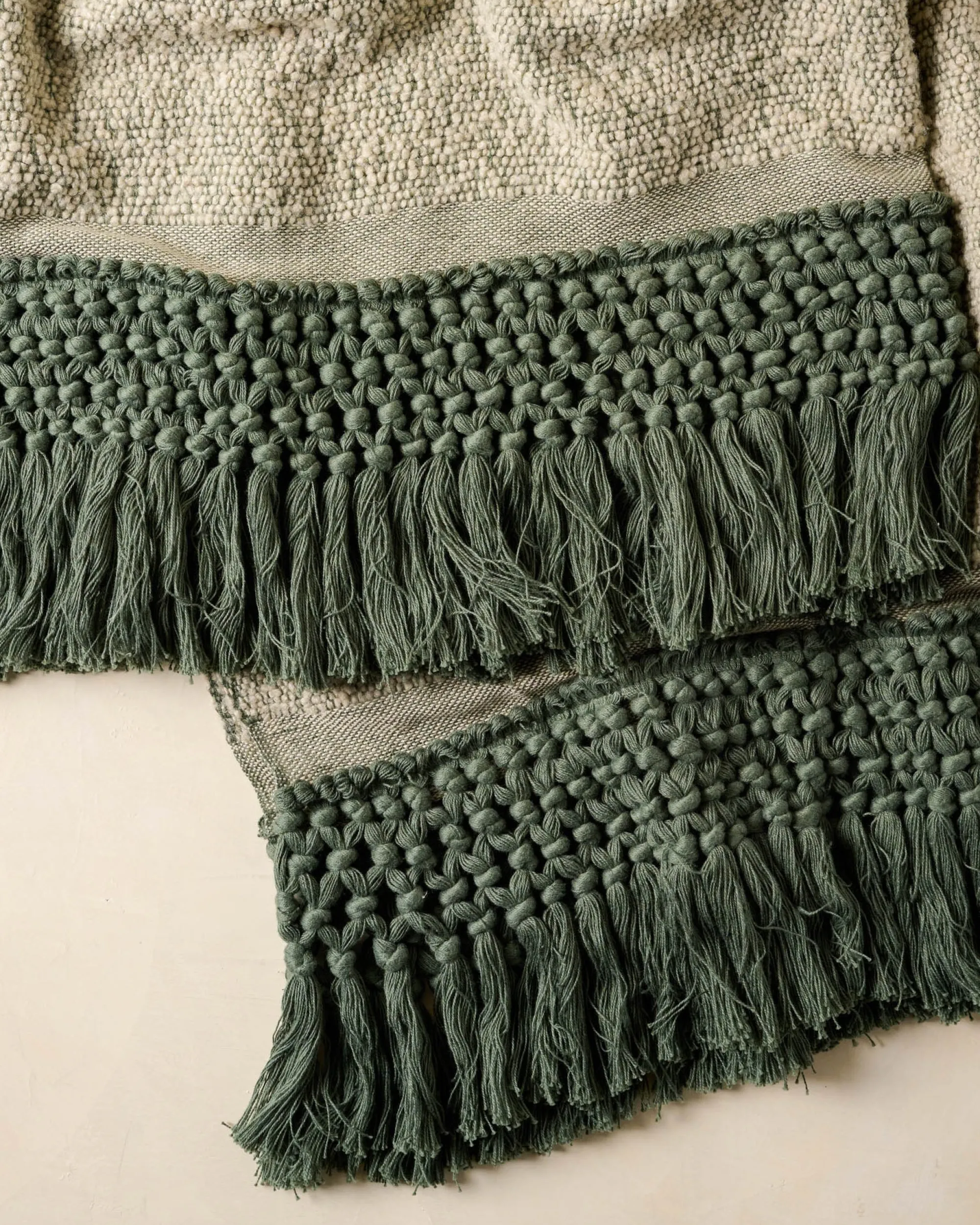 VND7018 Makerspalm, LLC Dusty Green Essential Tassel Throw