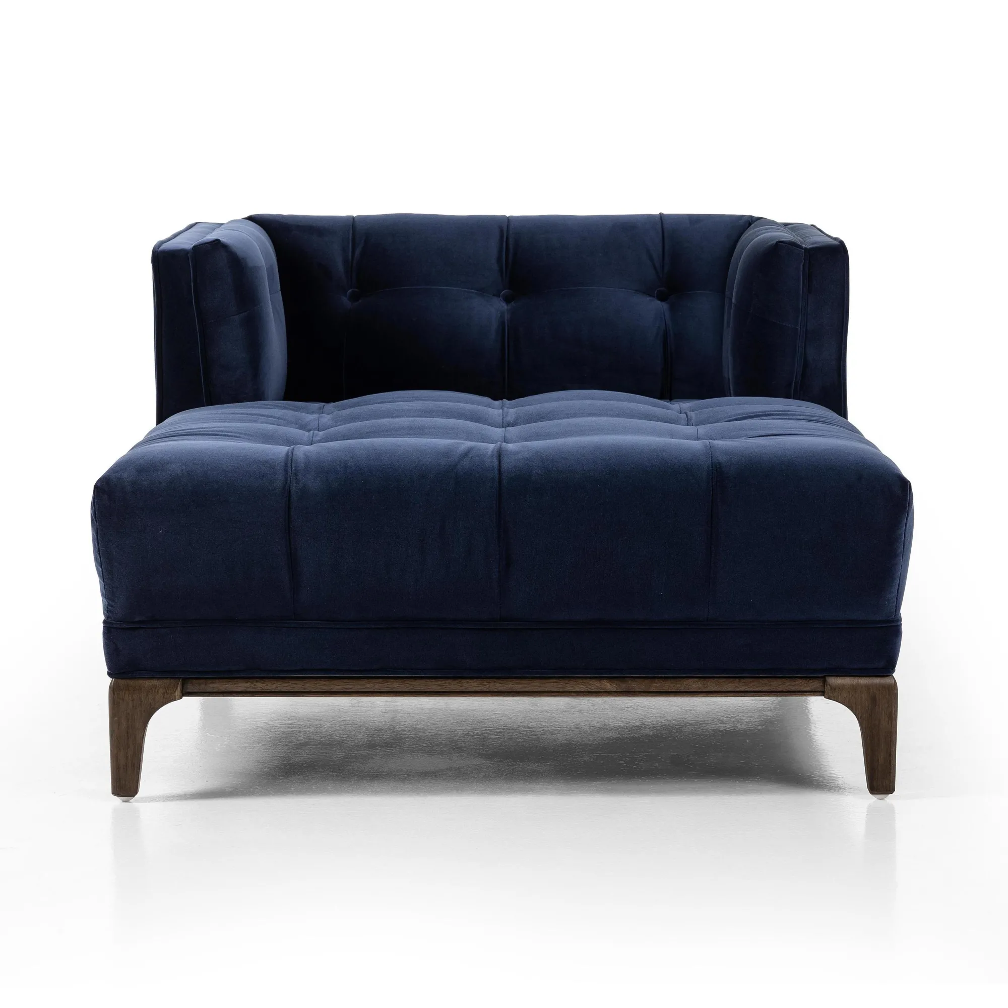VND6200 Four Hands, LLC Elsie Chaise