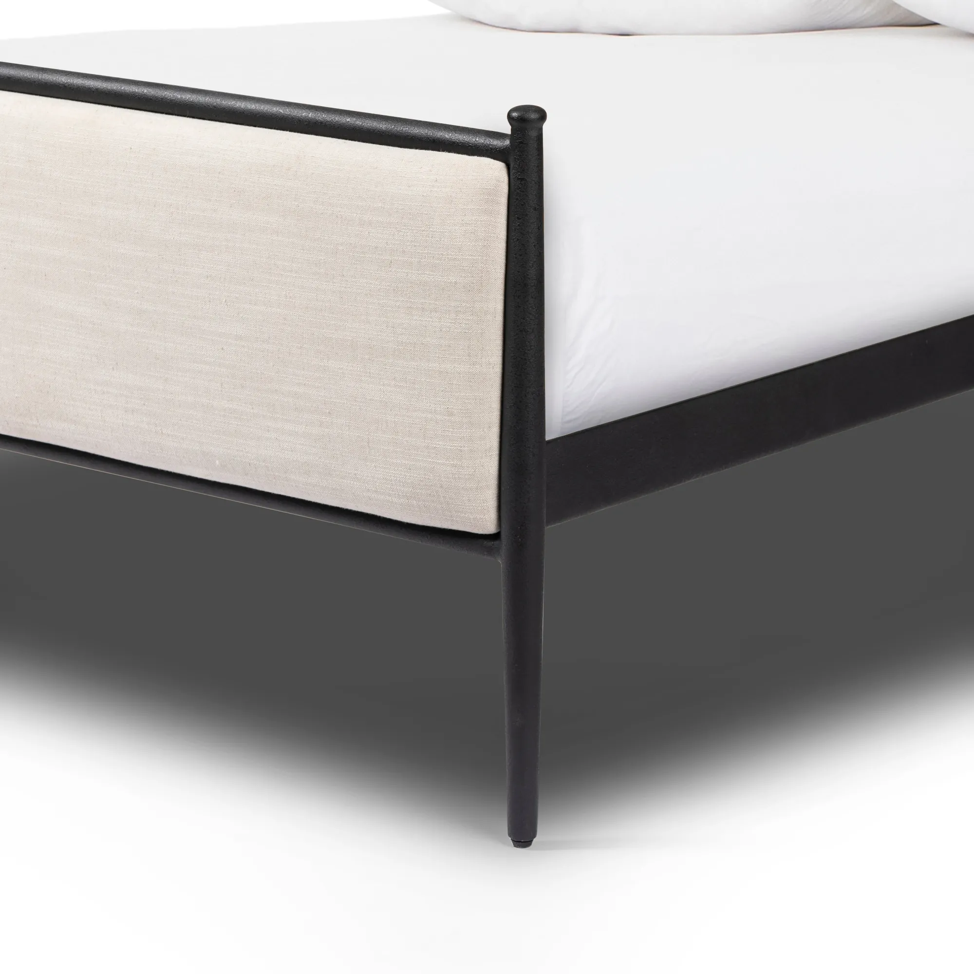 VND6200 Four Hands, LLC Emery Bed