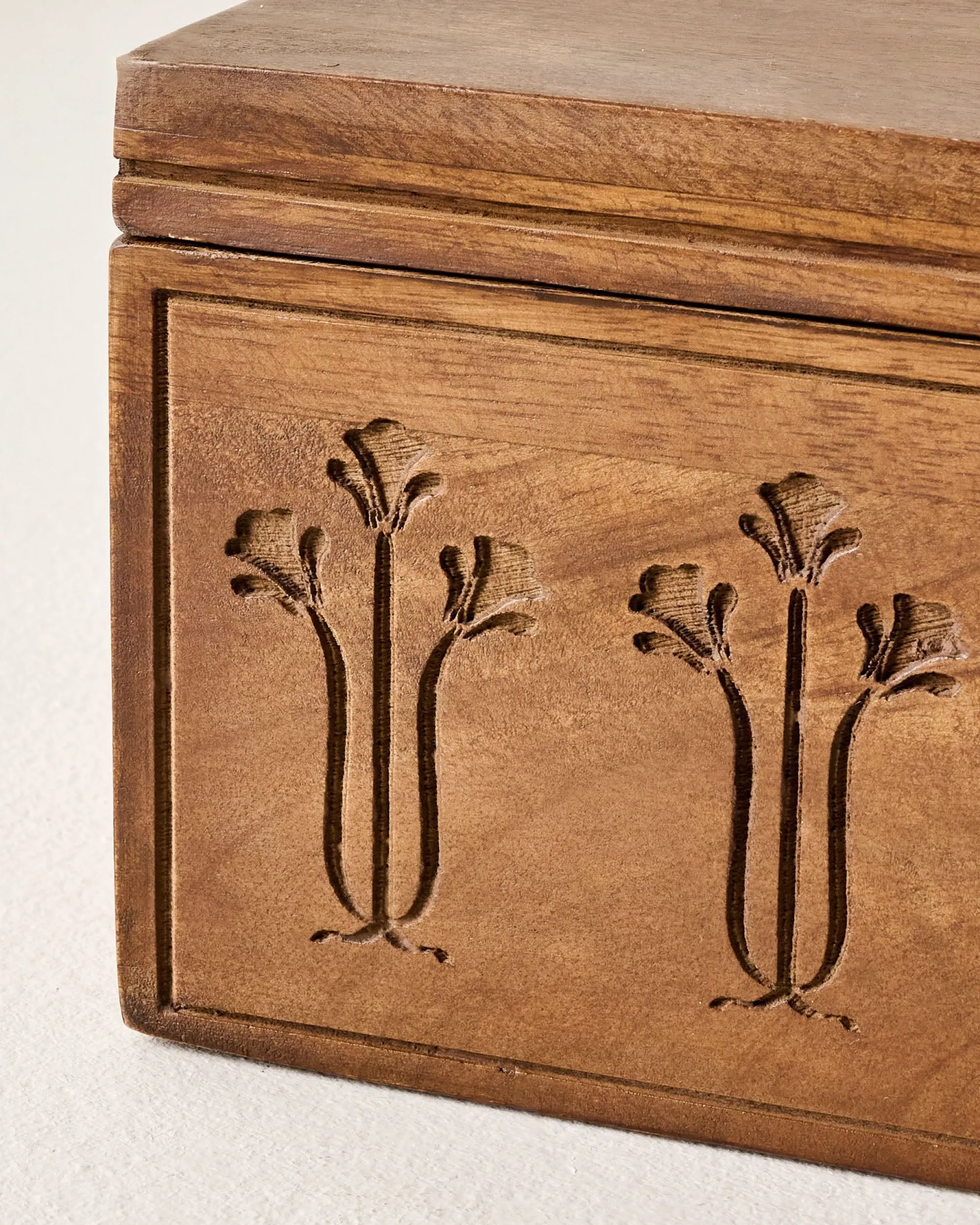 VND8122 R R INDUSTRIES Etched Wood Keepsake Box