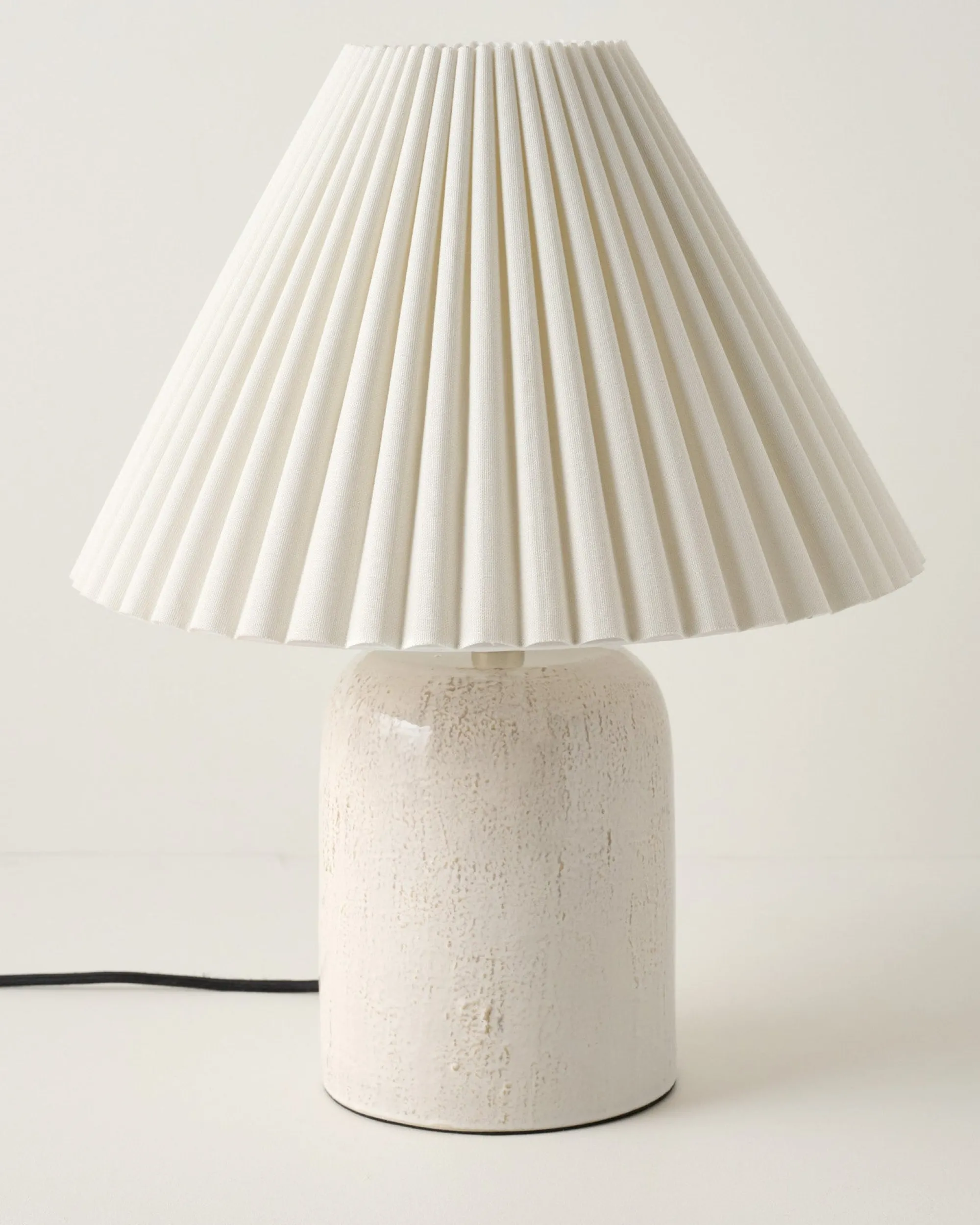 VND6475 StyleCraft Home Collection Farrah Table Lamp - Textured Cream
