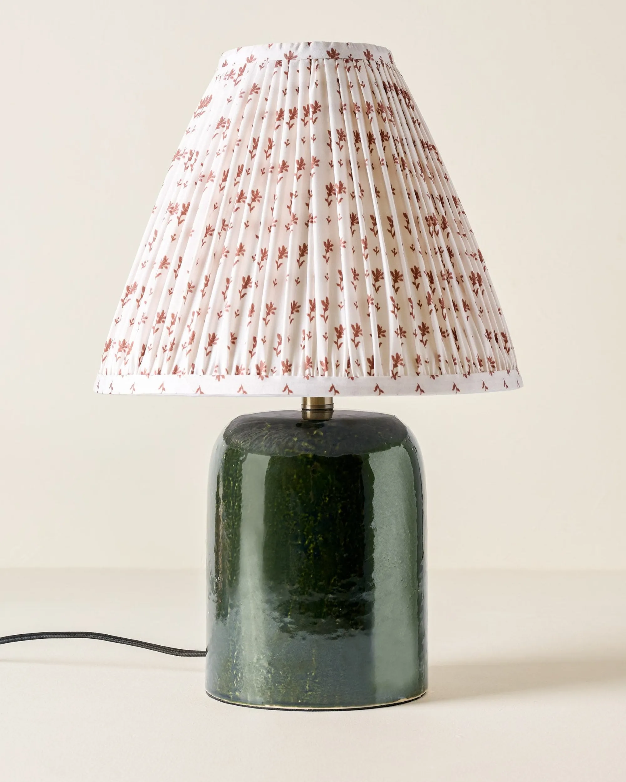 VND6475 StyleCraft Home Collection Farrah Table Lamp - Textured Green