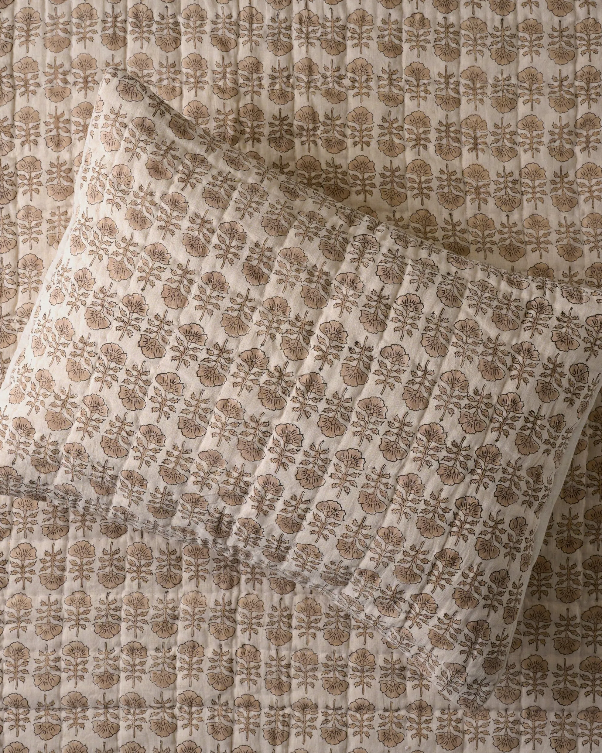 VND7018 Makerspalm, LLC Flora Block Print Pillow Sham - Natural