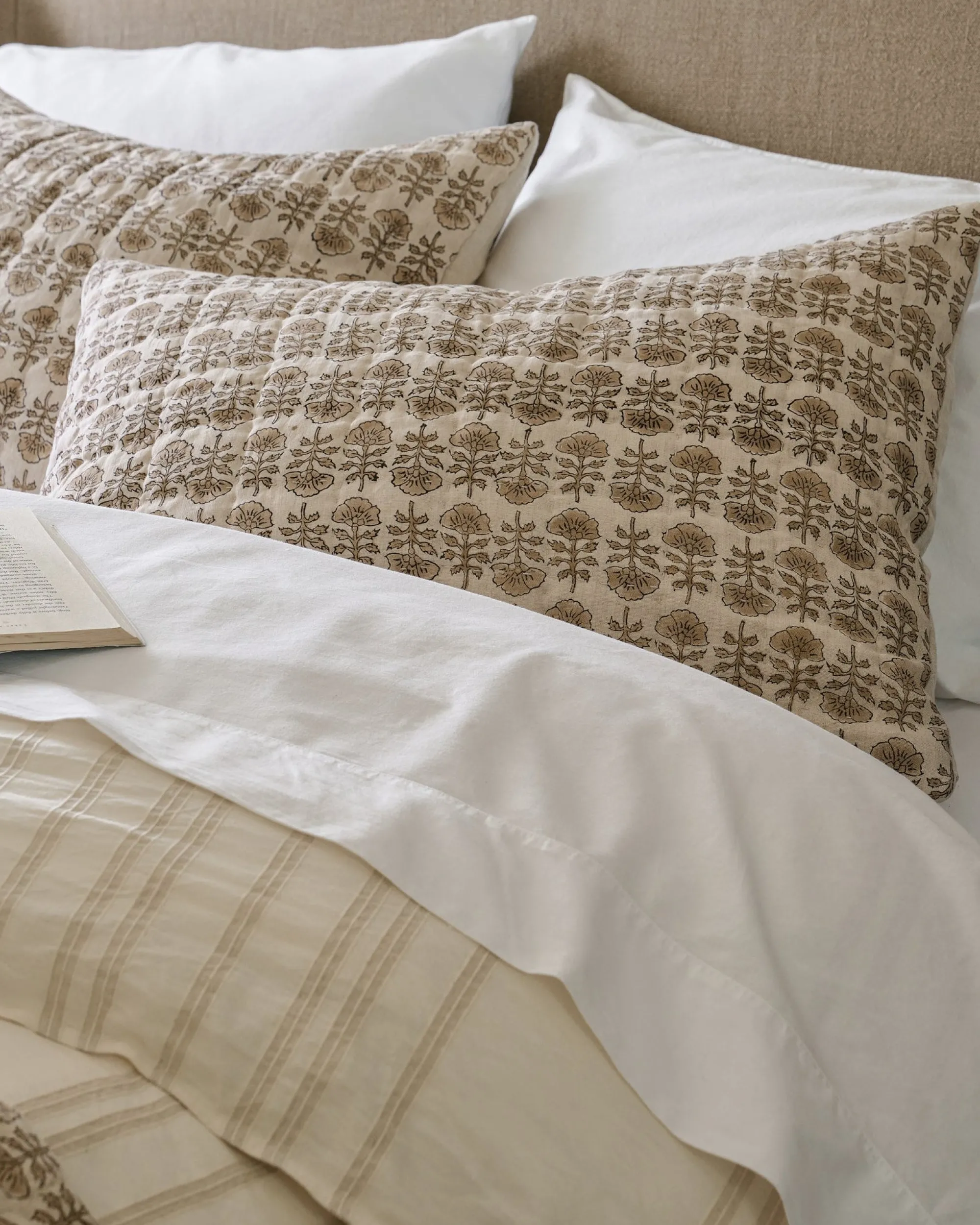 VND7018 Makerspalm, LLC Flora Block Print Pillow Sham - Natural