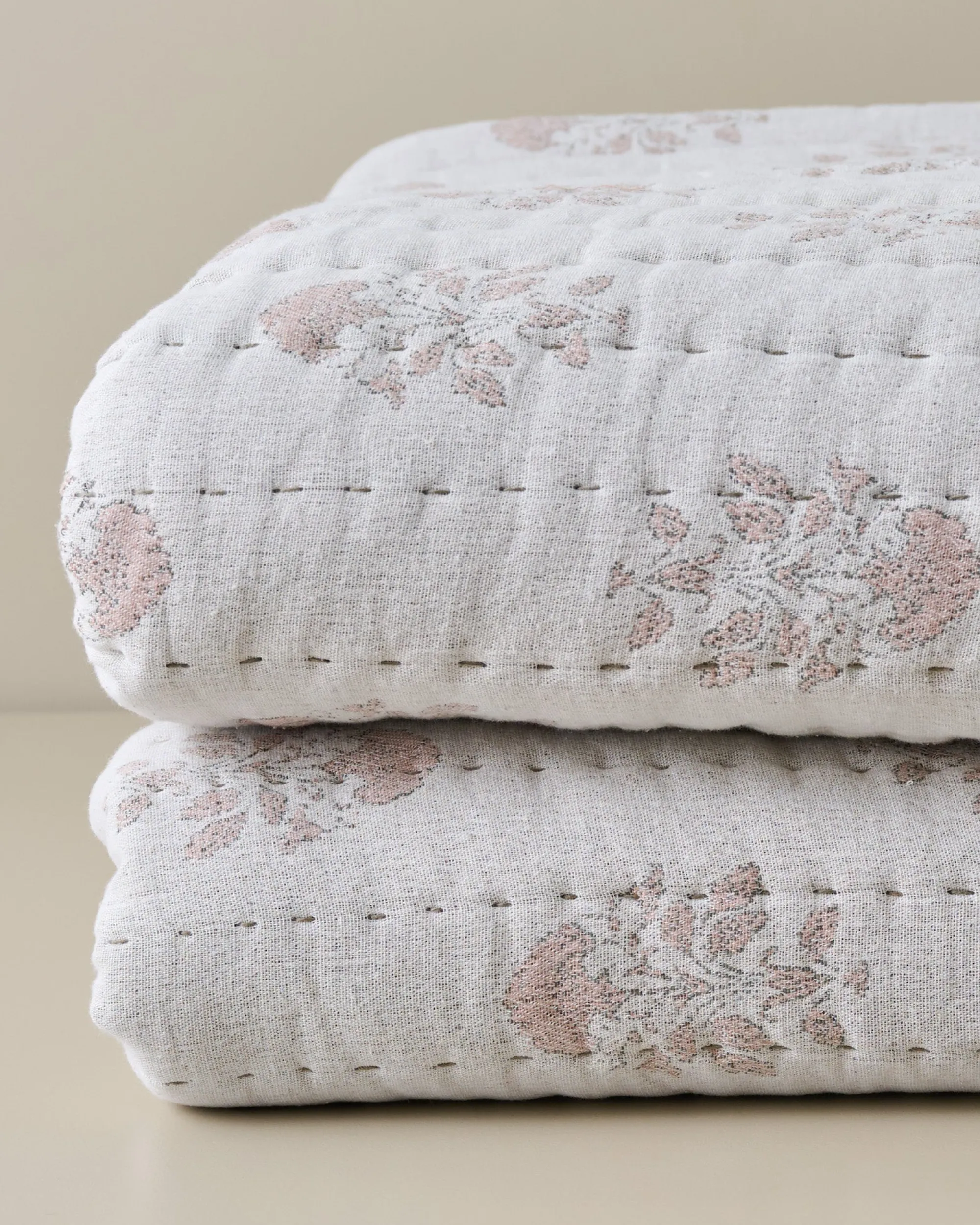 VND8328 FA HOME AND APPAREL PVT LTD Floral Jacquard Kantha Quilt