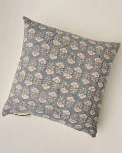 VND7018 Makerspalm, LLC Flora Silver Blue Printed Pillow