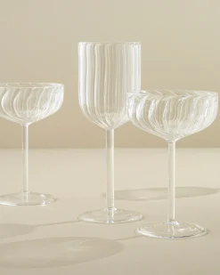 VND8124 Transparent Overseas Fluted Coupe Glass