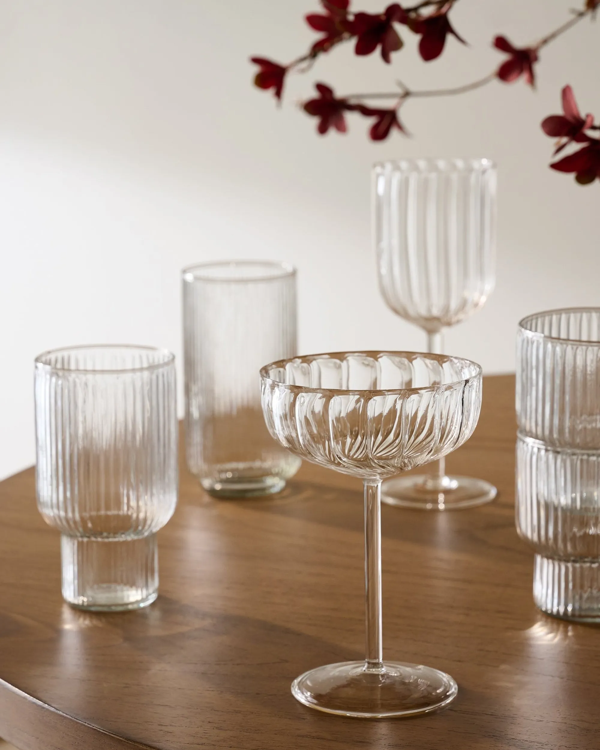 VND8124 Transparent Overseas Fluted Coupe Glass