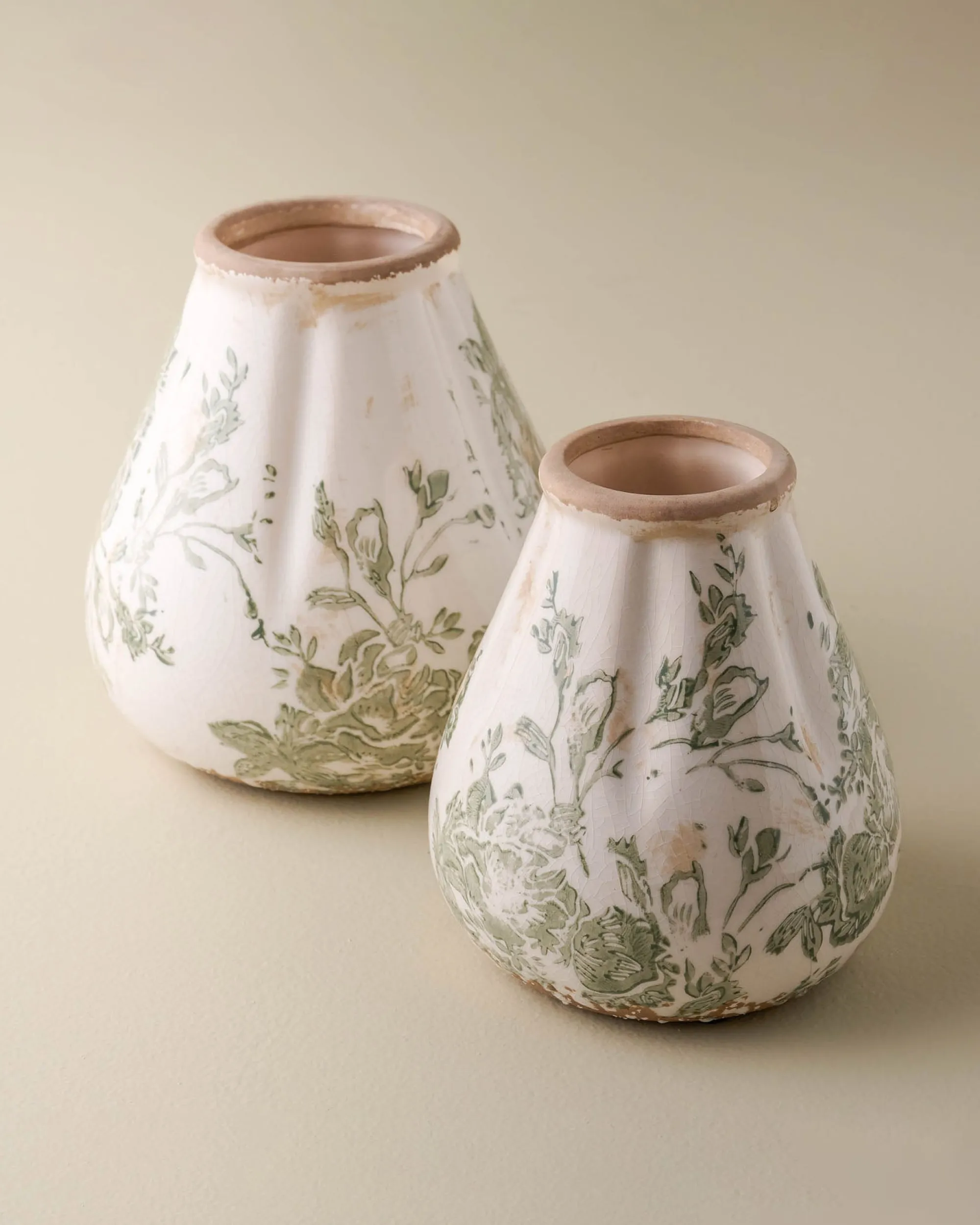 VND0078 K & K Interiors, Inc. Fluted Green and White Distressed Vase