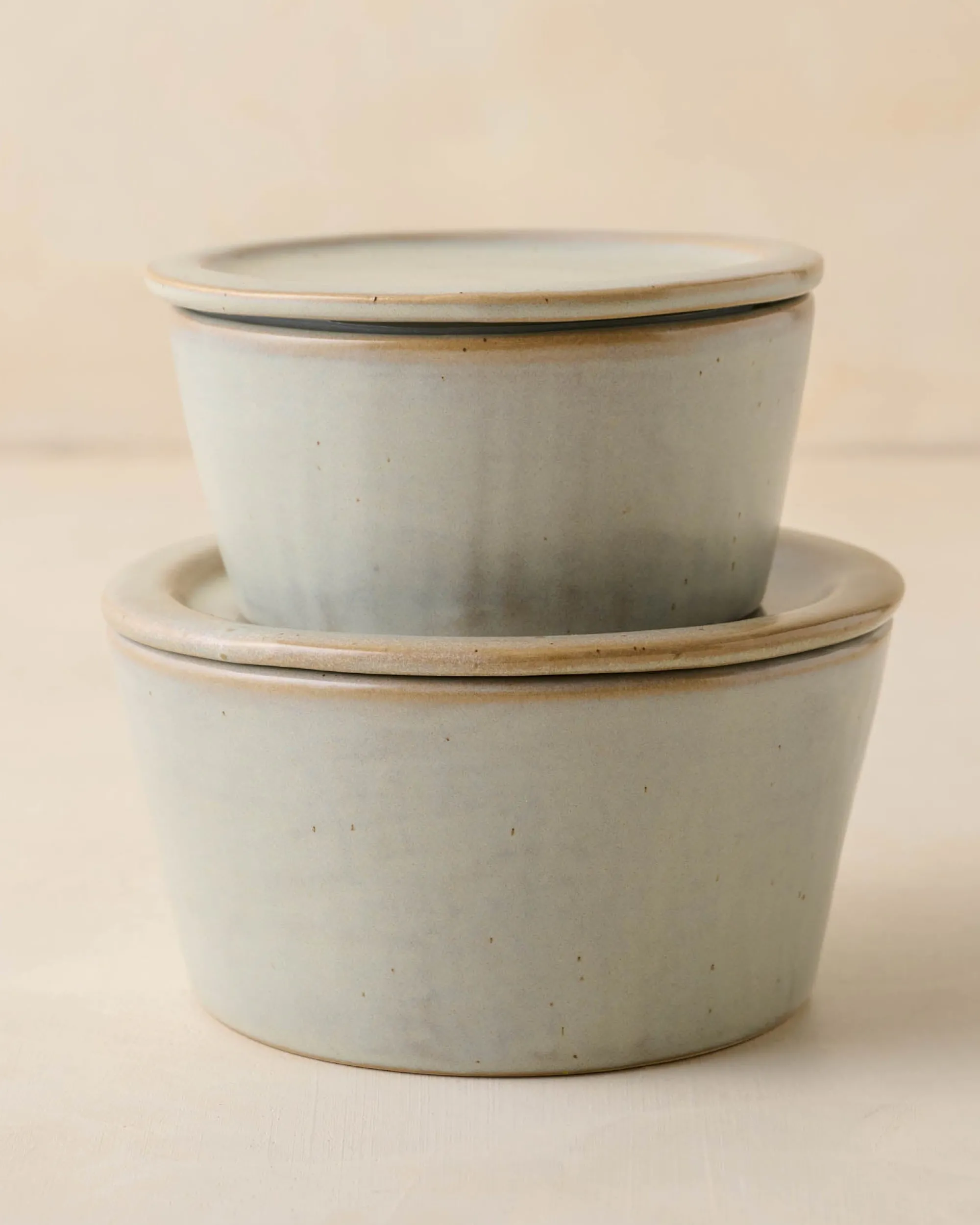 VND6562 Chaozhou Highland Crafts Company Ltd French Grey Ceramic Food Storage Bowl