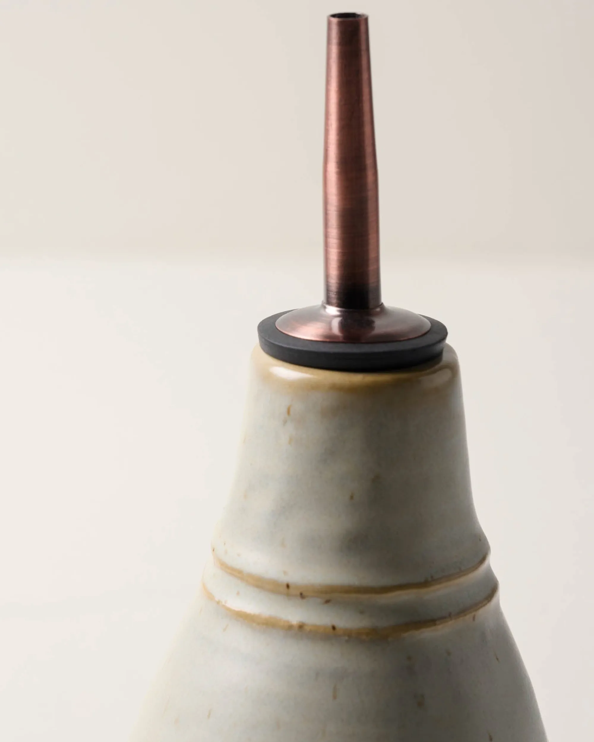 VND6562 Chaozhou Highland Crafts Company Ltd French Grey Vinegar Pour