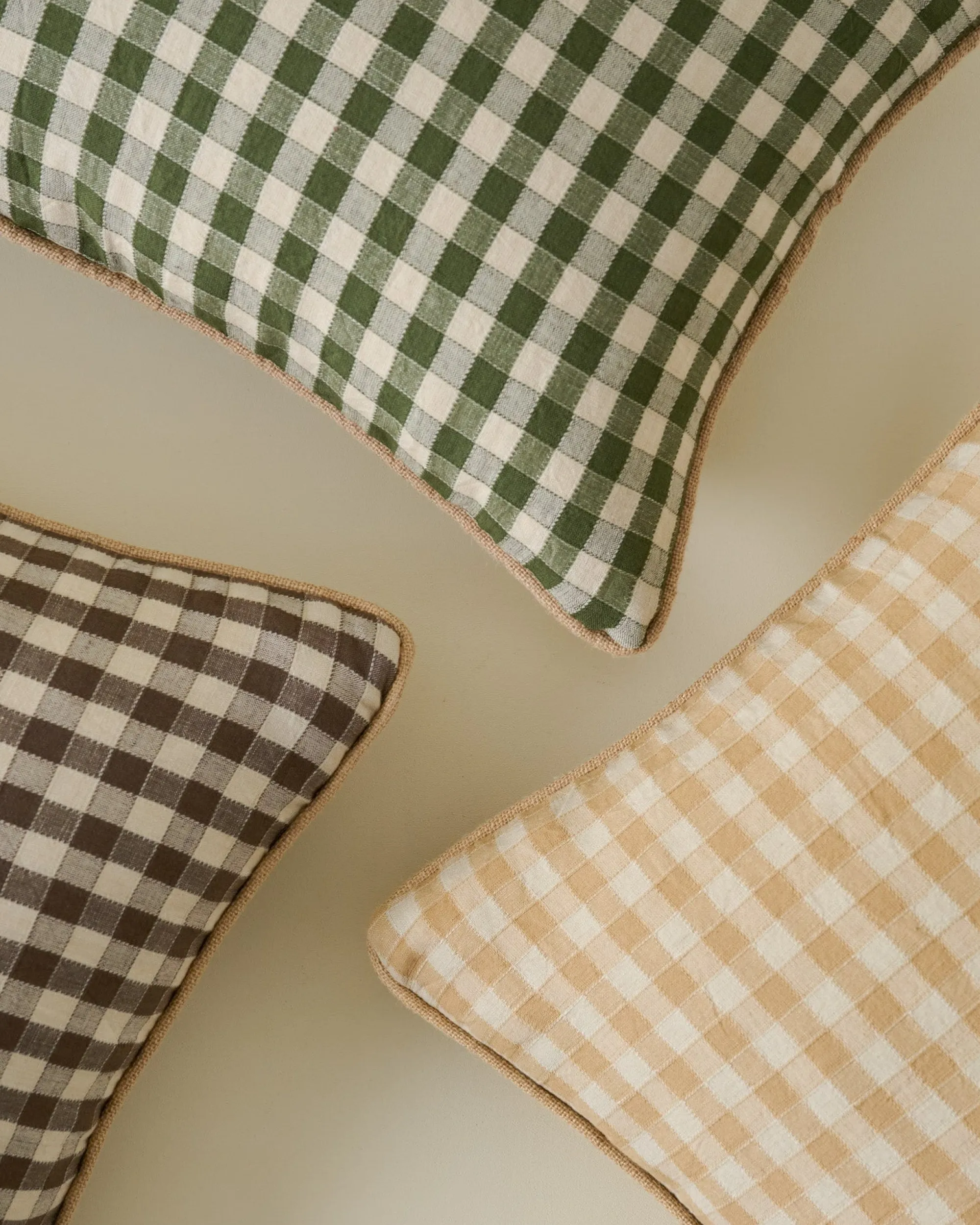 VND6843 KARUR GOLDLINE EXPORTS LLP Gingham Large Pillow