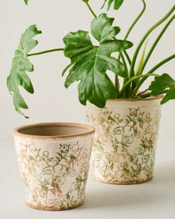 VND0078 K & K Interiors, Inc. Green and White Distressed Planter