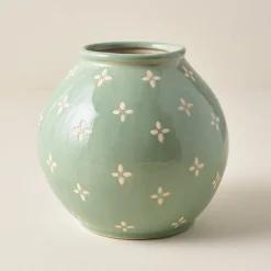 VND6562 Chaozhou Highland Crafts Company Ltd Green and White Luna Vase