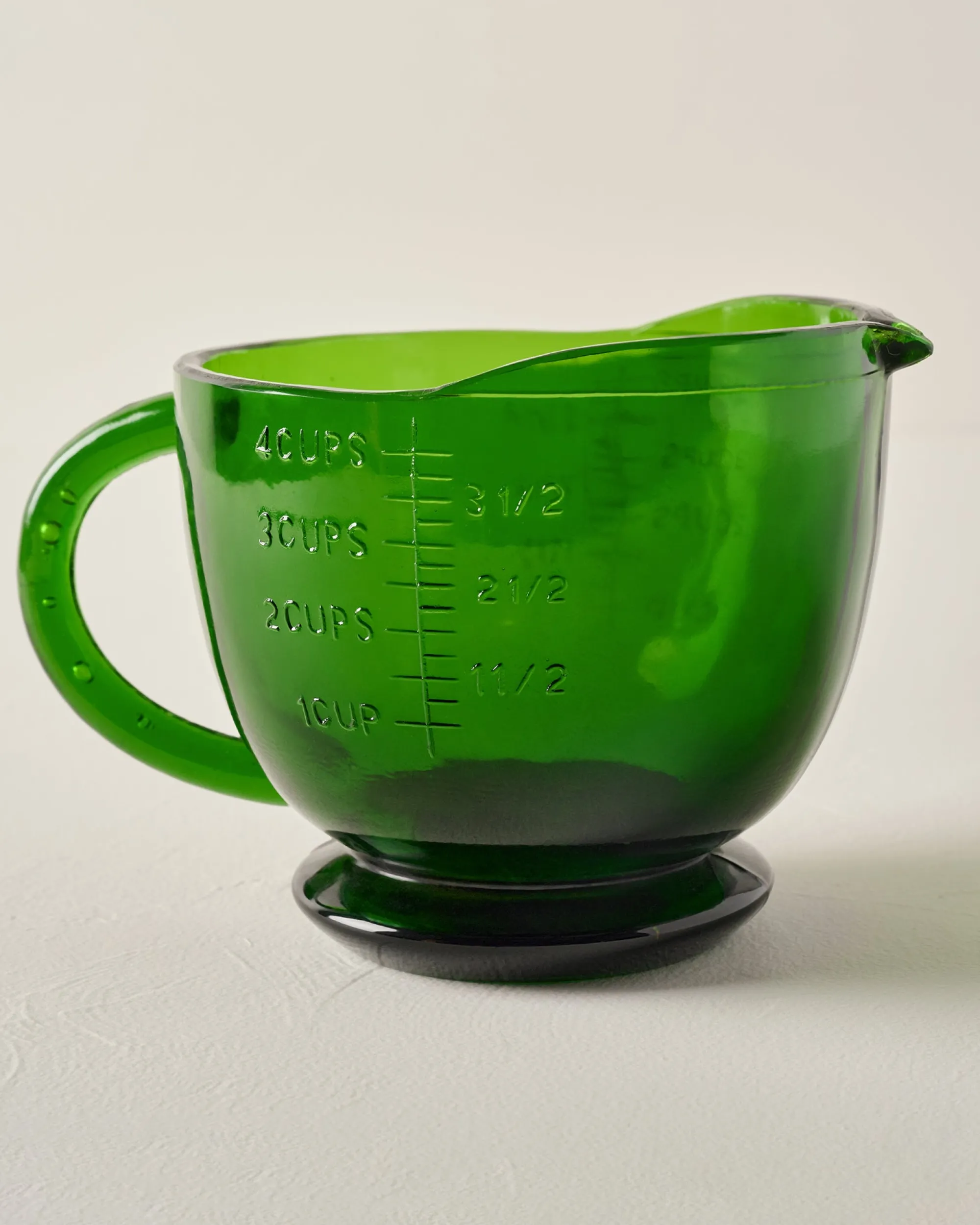 VND6967 S Gopal Overseas Green Glass 4 Cup Measuring Cup
