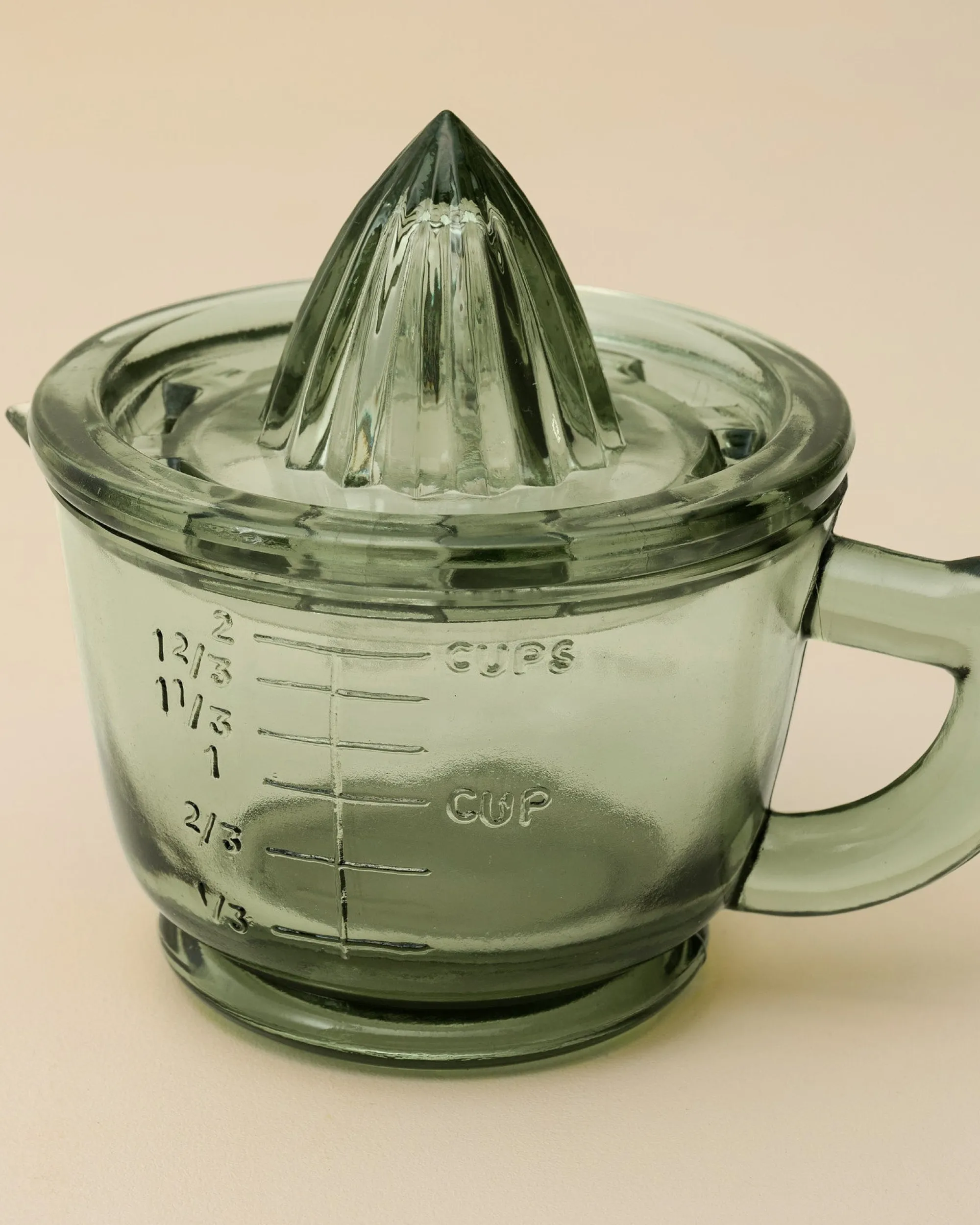 VND7004 BKG OVERSEAS Green Glass Juicer