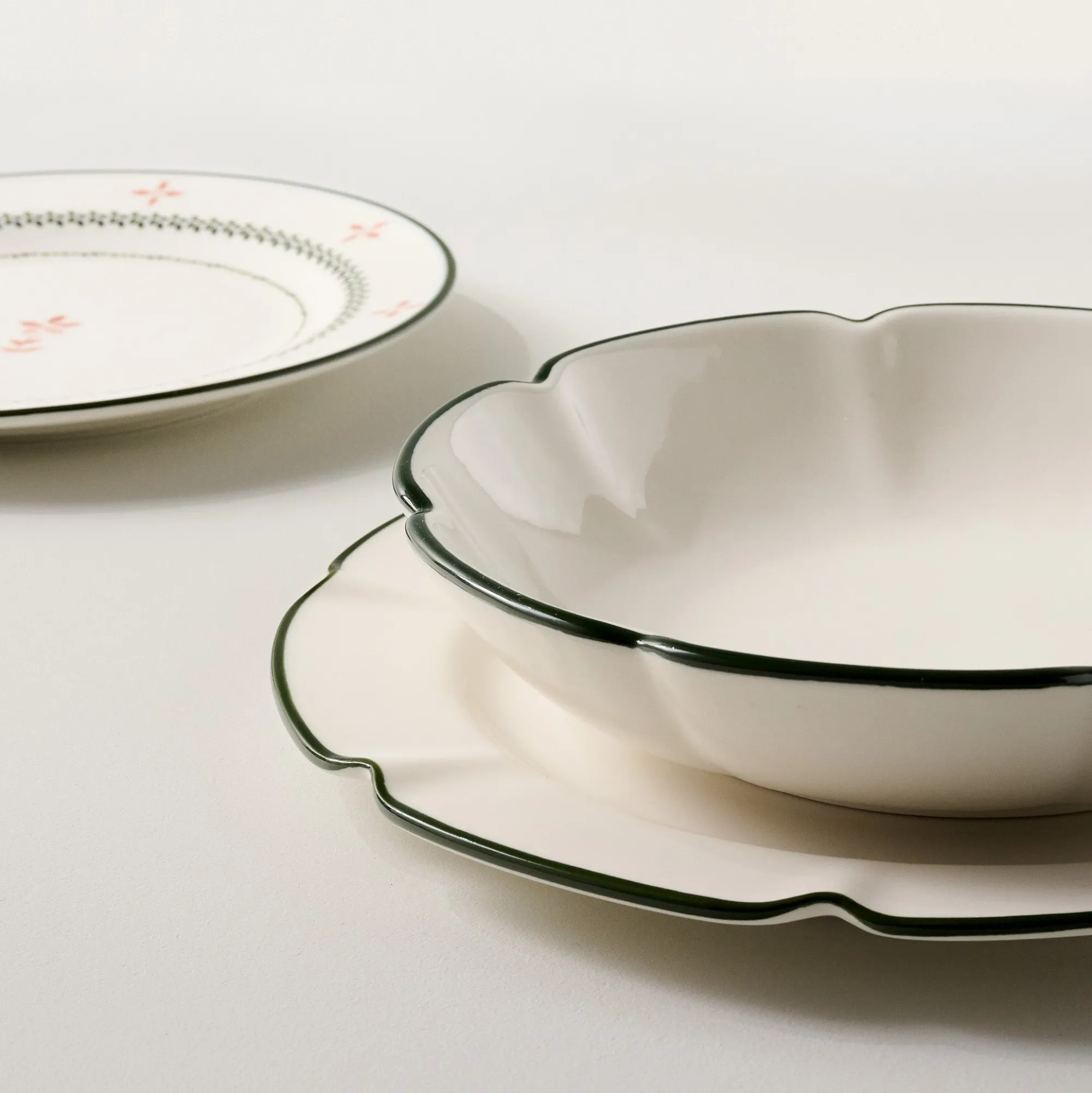 Magnolia Green Luna Scalloped 3-Piece Place Setting